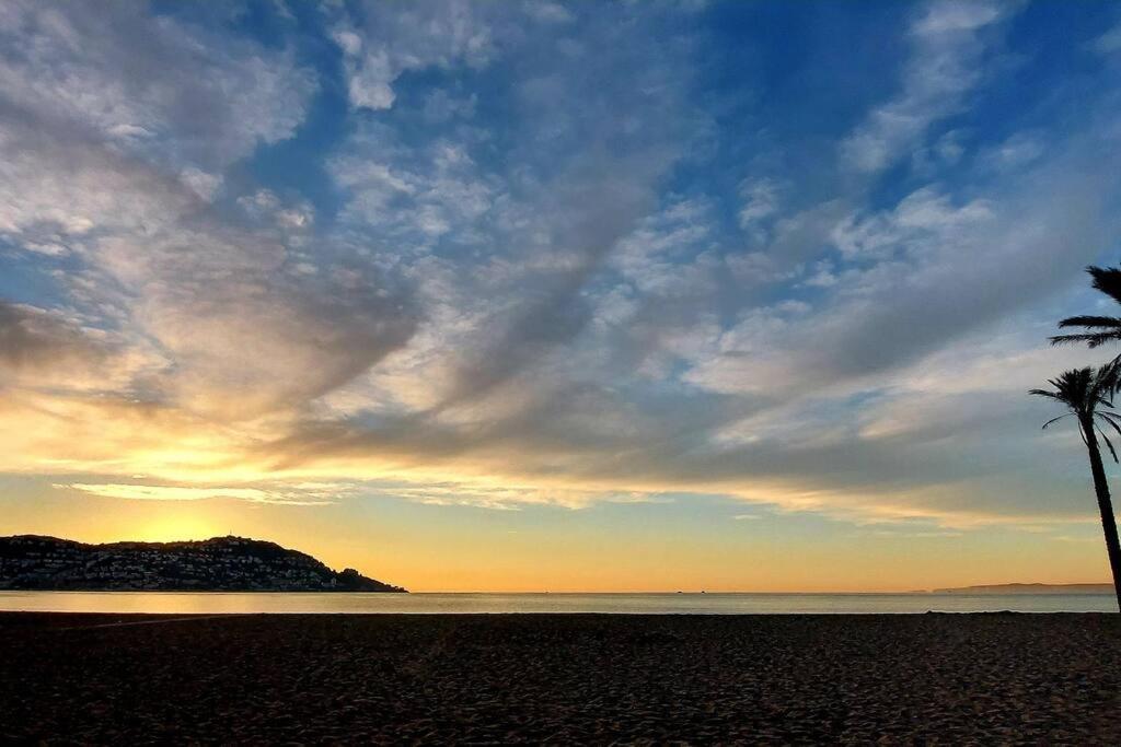 Sunsetmare Vacational Apartment Roses Dış mekan fotoğraf