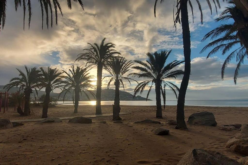 Sunsetmare Vacational Apartment Roses Dış mekan fotoğraf