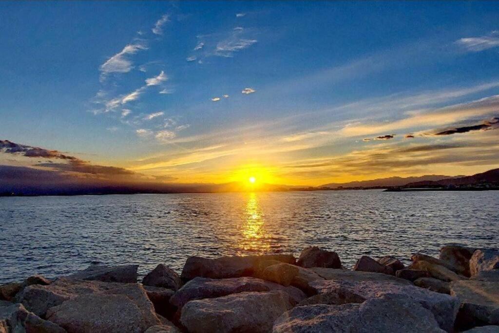 Sunsetmare Vacational Apartment Roses Dış mekan fotoğraf
