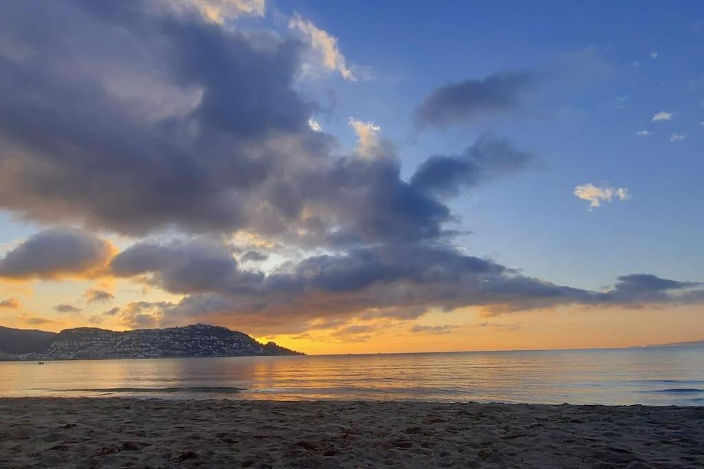 Sunsetmare Vacational Apartment Roses Dış mekan fotoğraf