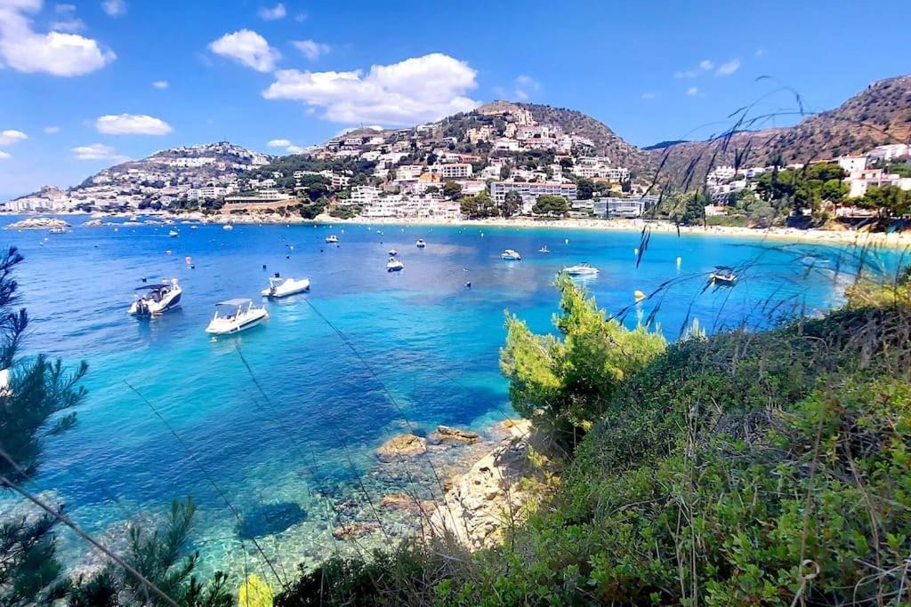 Sunsetmare Vacational Apartment Roses Dış mekan fotoğraf